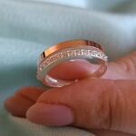 Срібна каблучка з золотом і доріжкою фіанітів - Image 2