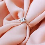 Каблучка для заручин срібна з золотом і камінчиком - Image 3